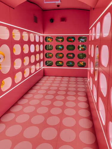 pink room at pop&roll public toilet in Budapest