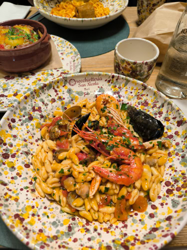 what to eat in Puglia - cavatelli pasta with seafood